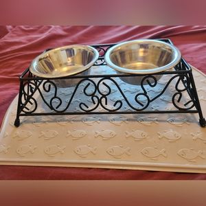 Whisker City Pet Feeding Set